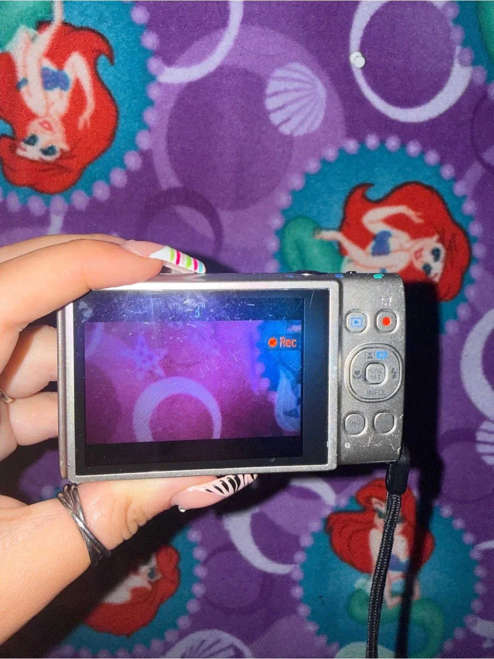 Canon ixy 650